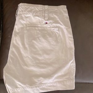 Tommy Hilfiger Khaki’s